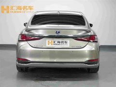 Lexus ES 300h Edition - фото 5