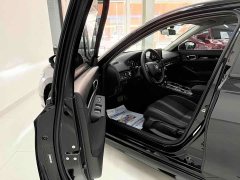 240TURBO CVT Plus - фото 14