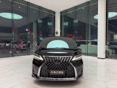 Lexus LM 300h Edition - фото 1