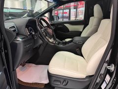 Lexus LM 300h Edition - фото 7