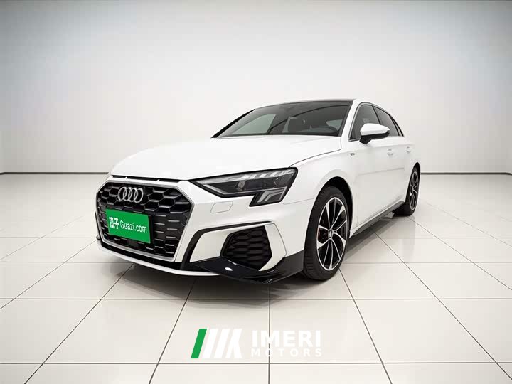 Audi A3 Sportback 35 TFSI aggressive sports - автомобиль из Китая