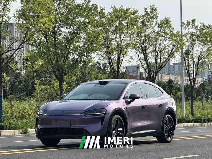 R7 EV Max(192) - автомобиль из Китая