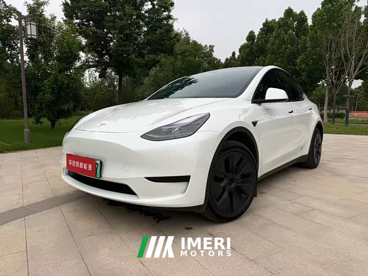 Tesla Model Y Edition - автомобиль из Китая