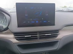 Hongqi E-QM5 Edition - фото 18
