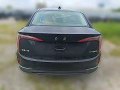 Hongqi E-QM5 Edition - фото 8
