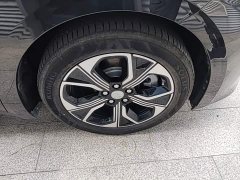 Hongqi E-QM5 Edition - фото 12