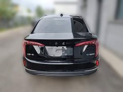 Hongqi E-QM5 Edition - фото 8