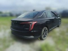 Hongqi E-QM5 Edition - фото 10