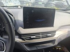 Hongqi E-QM5 Edition - фото 18