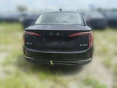 Hongqi E-QM5 Edition - фото 8