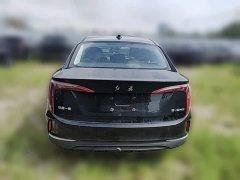 Hongqi E-QM5 Edition - фото 8