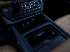 Land Rover 110 3.0T P400 Edition - фото 10