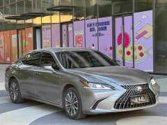 Lexus ES 300h Edition - фото 3