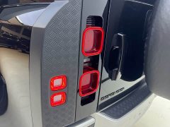 Land Rover 110 3.0T P400 Edition - фото 9