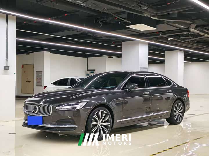 Volvo S90 B5 Luxury Edition
