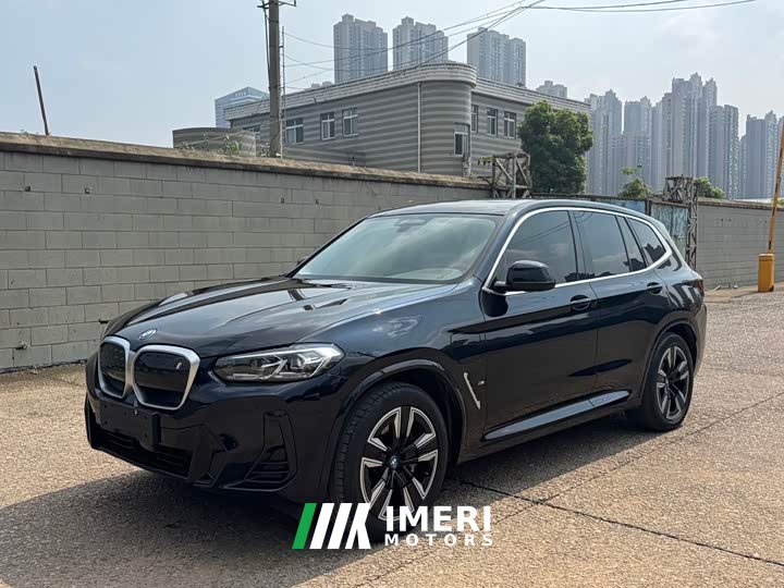 BMW iX3 2023 leading - автомобиль из Китая