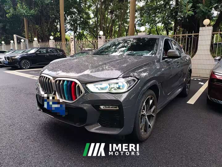BMW X6 xDrive40i Deluxe Version M - автомобиль из Китая