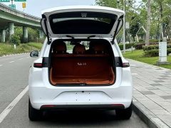 Li Auto Ideal L6 Max - фото 16