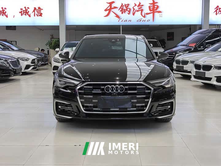 Audi A6L 45 TFSI quattro Version - автомобиль из Китая