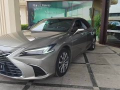 Lexus ES 300h Edition - фото 1