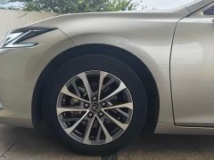 Lexus ES 300h Edition - фото 7