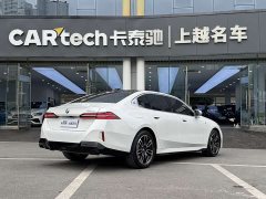BMW 5 530Li Version M - фото 3