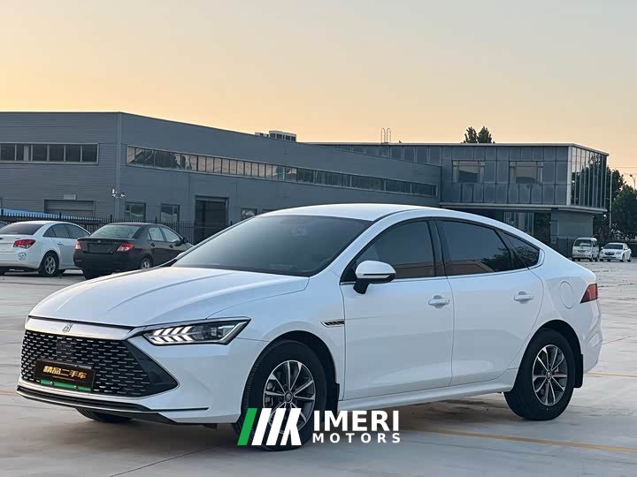 BYD PLUS Edition DM-i 55KM Version - автомобиль из Китая