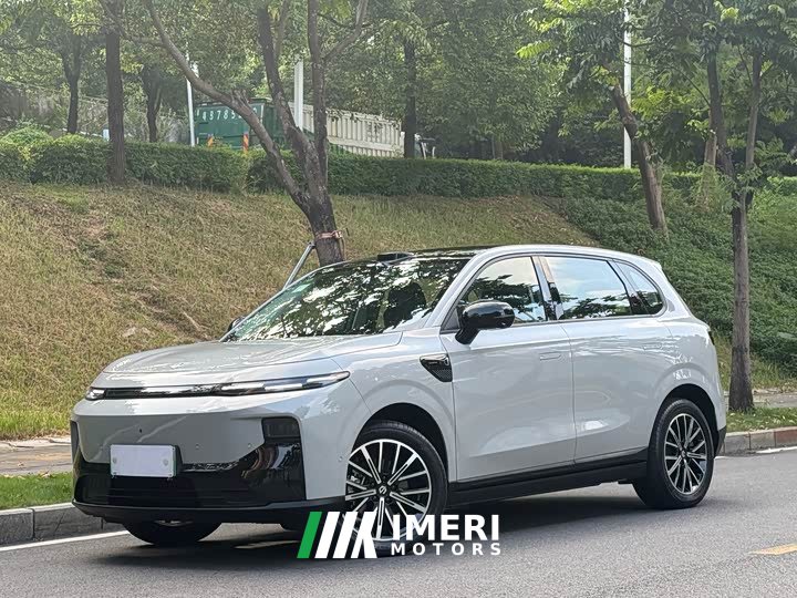 Leapmotor B10 510 Edition - автомобиль из Китая