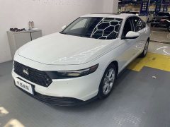 Mercedes-Benz 260TURBO Smart Edition - фото 1