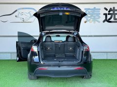 Tesla Model Y Edition - фото 8