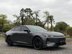 Changan UNI-V 1.5T Premium Version - фото 3