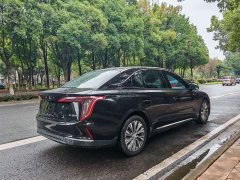 Hongqi E-QM5 431km Edition - фото 12