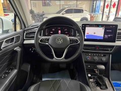 Volkswagen Tiguan L 2023 280TSI automatic two-wheel drive Chaochuang limited edition - фото 16
