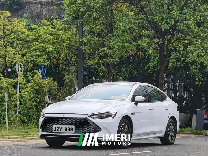 BYD PLUS DM-i 55KM Premium Version - автомобиль из Китая