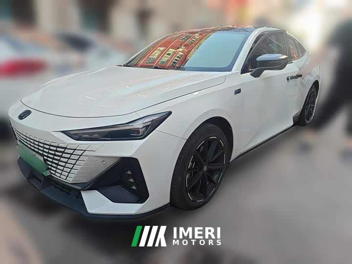 Changan UNI-V iDD 1.5T 113km Version - автомобиль из Китая