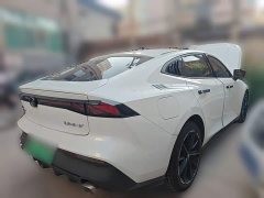 Changan UNI-V iDD 1.5T 113km Version - фото 4
