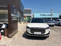 2.0T AWD - фото 2
