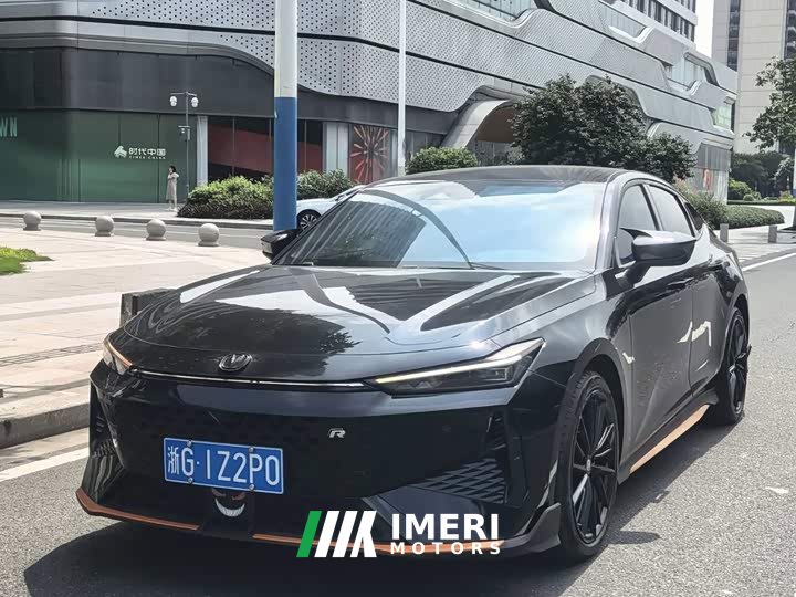 Changan UNI-V 1.5T Premium Version - автомобиль из Китая