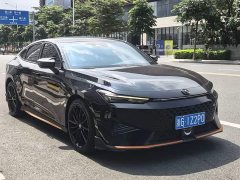 Changan UNI-V 1.5T Premium Version - фото 3