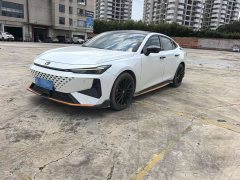 Changan UNI-V 1.5T Premium Version - фото 1