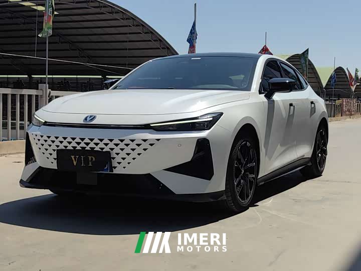Changan UNI-V 1.5T Premium Version