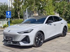Changan UNI-V 1.5T Premium Version - фото 1