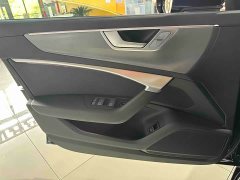 Audi A6L 40 TFSI Luxury Version - фото 13