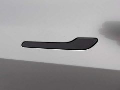 Tesla Model Y Long Range Edition - фото 18