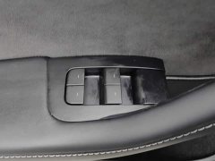 Tesla Model Y Long Range Edition - фото 9