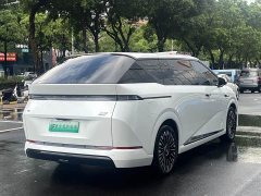 Xpeng X9 EREV 1602 Ultra - фото 7