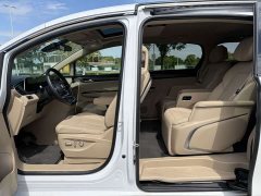 Buick GL8 Deluxe Edition - фото 11