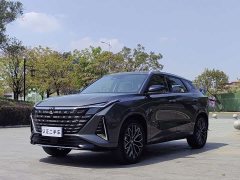 Changan UNI-Z 1.5T Premium Version - фото 1