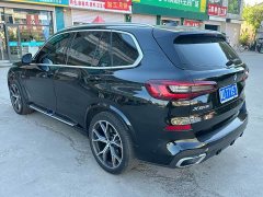 BMW X5 xDrive40i Deluxe Version M - фото 4