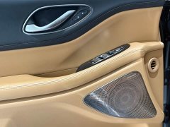 Voyah PHEV Ultra Long RangeFlagship Edition - фото 6